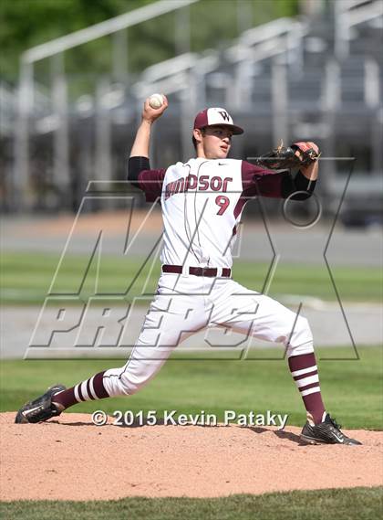 Thumbnail 2 in North Haven vs. Windsor (CIAC Class L Semifinal) photogallery.