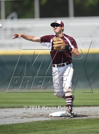Thumbnail 2 in North Haven vs. Windsor (CIAC Class L Semifinal) photogallery.