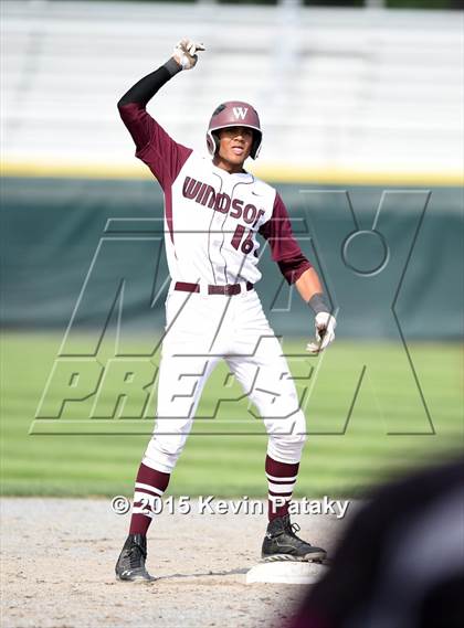 Thumbnail 1 in North Haven vs. Windsor (CIAC Class L Semifinal) photogallery.