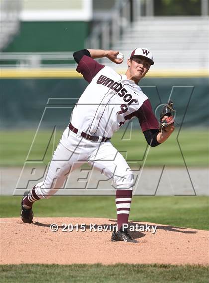 Thumbnail 2 in North Haven vs. Windsor (CIAC Class L Semifinal) photogallery.