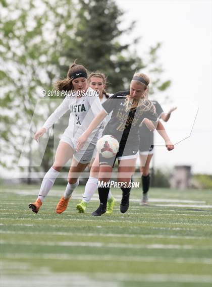 Thumbnail 2 in Mountain Vista vs. Arapahoe (CHSAA 5A 2nd Round) photogallery.