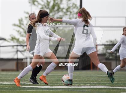 Thumbnail 3 in Mountain Vista vs. Arapahoe (CHSAA 5A 2nd Round) photogallery.