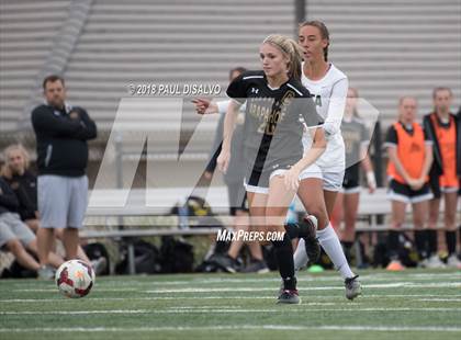 Thumbnail 1 in Mountain Vista vs. Arapahoe (CHSAA 5A 2nd Round) photogallery.