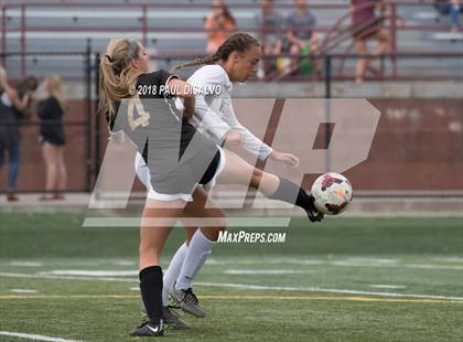 Thumbnail 2 in Mountain Vista vs. Arapahoe (CHSAA 5A 2nd Round) photogallery.