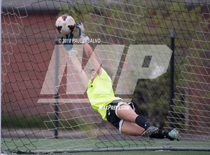 Thumbnail 3 in Mountain Vista vs. Arapahoe (CHSAA 5A 2nd Round) photogallery.