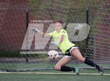 Thumbnail 2 in Mountain Vista vs. Arapahoe (CHSAA 5A 2nd Round) photogallery.