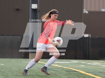 Thumbnail 2 in Mountain Vista vs. Arapahoe (CHSAA 5A 2nd Round) photogallery.