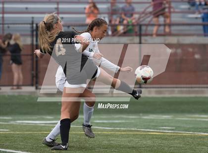 Thumbnail 3 in Mountain Vista vs. Arapahoe (CHSAA 5A 2nd Round) photogallery.