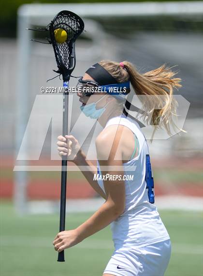 Thumbnail 3 in Carlsbad vs. La Jolla Country Day (CIF SDS Division 2 Final) photogallery.