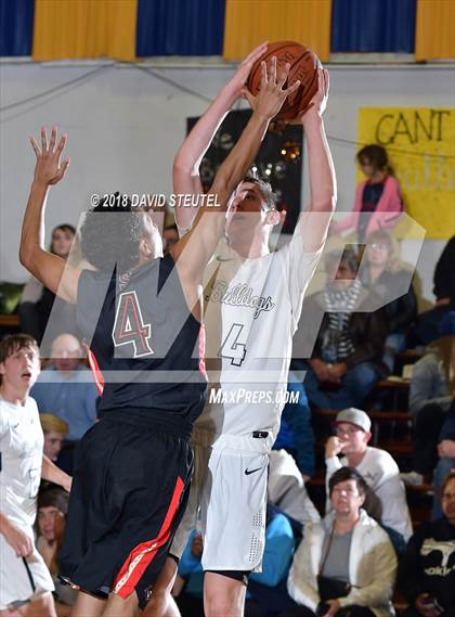 Thumbnail 2 in Salesian College Preparatory vs. Gridley (65th Gridley Invitational) photogallery.