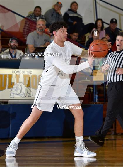 Thumbnail 1 in Salesian College Preparatory vs. Gridley (65th Gridley Invitational) photogallery.