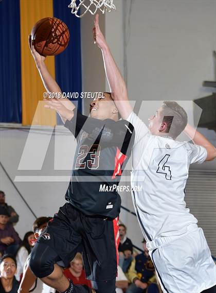Thumbnail 2 in Salesian College Preparatory vs. Gridley (65th Gridley Invitational) photogallery.