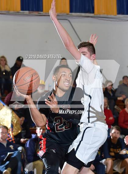 Thumbnail 3 in Salesian College Preparatory vs. Gridley (65th Gridley Invitational) photogallery.
