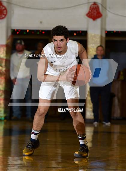 Thumbnail 2 in Salesian College Preparatory vs. Gridley (65th Gridley Invitational) photogallery.