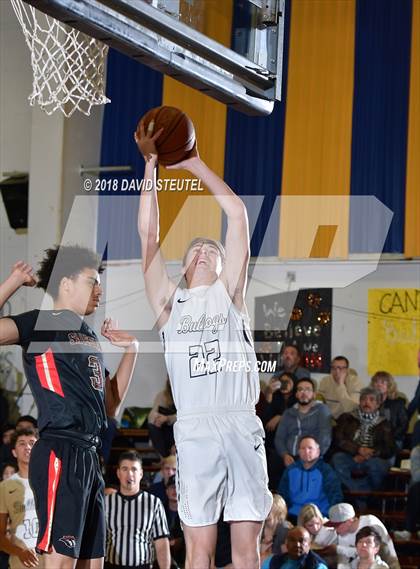 Thumbnail 1 in Salesian College Preparatory vs. Gridley (65th Gridley Invitational) photogallery.