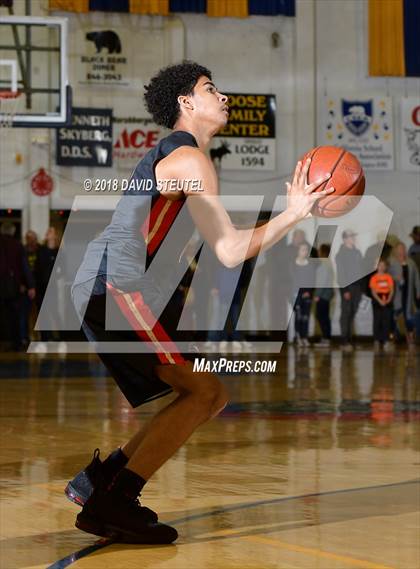 Thumbnail 1 in Salesian College Preparatory vs. Gridley (65th Gridley Invitational) photogallery.