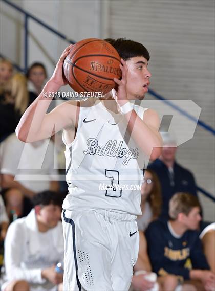 Thumbnail 3 in Salesian College Preparatory vs. Gridley (65th Gridley Invitational) photogallery.