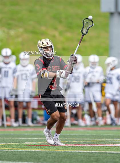 Thumbnail 2 in St. John's Prep vs. Boston College High (MIAA Division 1 Semifinal) photogallery.