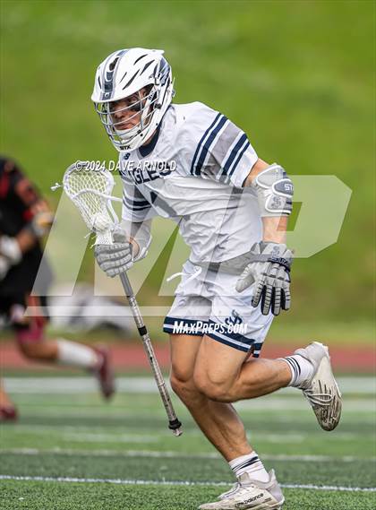 Thumbnail 3 in St. John's Prep vs. Boston College High (MIAA Division 1 Semifinal) photogallery.