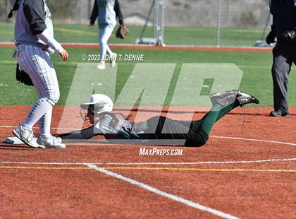 Thumbnail 2 in Hope Christian vs. Pojoaque Valley photogallery.