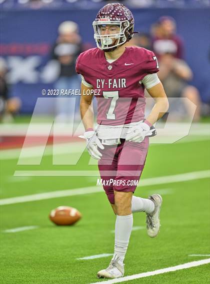 Thumbnail 1 in Cy-Fair vs. North Shore (UIL Football 6A D1 Region 3 Regional)  photogallery.
