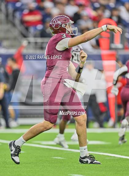 Thumbnail 3 in Cy-Fair vs. North Shore (UIL Football 6A D1 Region 3 Regional)  photogallery.