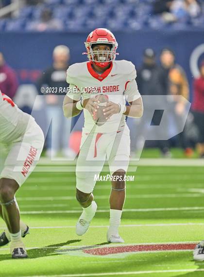 Thumbnail 3 in Cy-Fair vs. North Shore (UIL Football 6A D1 Region 3 Regional)  photogallery.