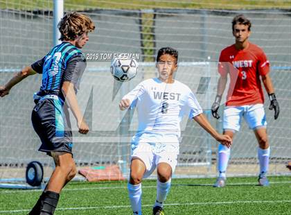 Thumbnail 2 in East vs West (Shawnee Mission Tournament) photogallery.