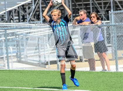 Thumbnail 2 in East vs West (Shawnee Mission Tournament) photogallery.