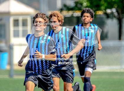 Thumbnail 2 in East vs West (Shawnee Mission Tournament) photogallery.