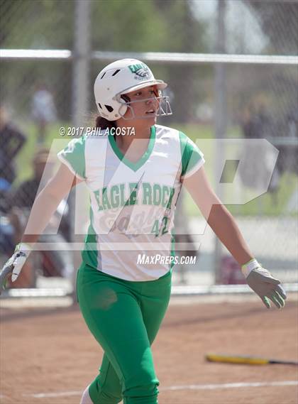 Thumbnail 2 in Eagle Rock vs Leuzinger photogallery.