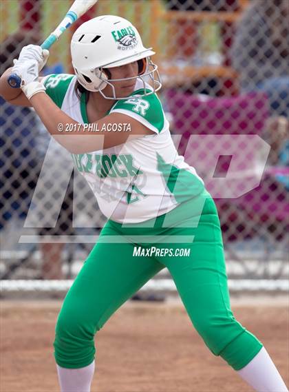 Thumbnail 3 in Eagle Rock vs Leuzinger photogallery.