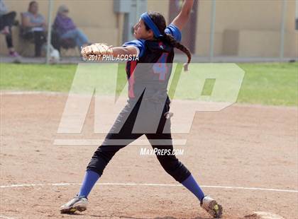 Thumbnail 3 in Eagle Rock vs Leuzinger photogallery.