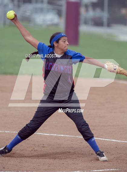 Thumbnail 3 in Eagle Rock vs Leuzinger photogallery.