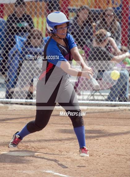 Thumbnail 3 in Eagle Rock vs Leuzinger photogallery.