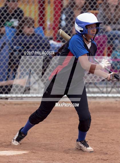 Thumbnail 2 in Eagle Rock vs Leuzinger photogallery.