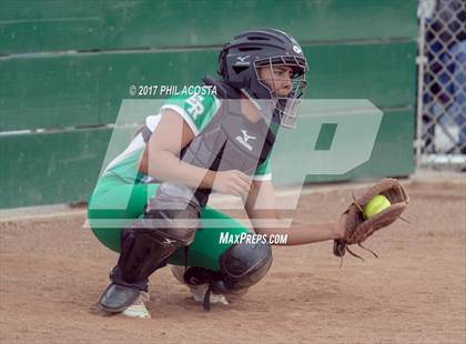 Thumbnail 1 in Eagle Rock vs Leuzinger photogallery.