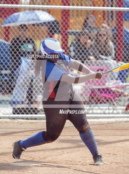 Thumbnail 2 in Eagle Rock vs Leuzinger photogallery.