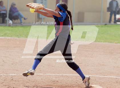 Thumbnail 2 in Eagle Rock vs Leuzinger photogallery.