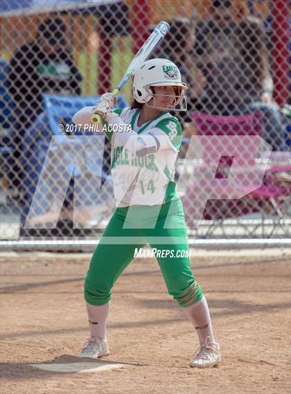 Thumbnail 3 in Eagle Rock vs Leuzinger photogallery.