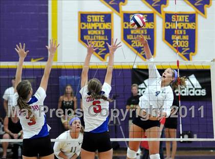 Thumbnail 1 in La Costa Canyon vs. Metairie Park Country Day (Durango Fall Classic) photogallery.