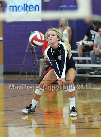Thumbnail 3 in La Costa Canyon vs. Metairie Park Country Day (Durango Fall Classic) photogallery.