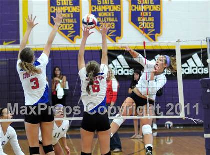 Thumbnail 1 in La Costa Canyon vs. Metairie Park Country Day (Durango Fall Classic) photogallery.