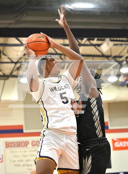 Thumbnail 1 in West Ranch vs. Pebblebrook (Tarkanian Classic) photogallery.