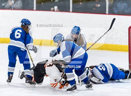 Thumbnail 3 in Braintree vs. Woburn Memorial (MIAA Division 1 Quarterfinal) photogallery.