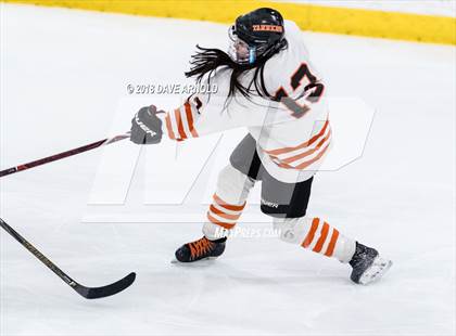 Thumbnail 1 in Braintree vs. Woburn Memorial (MIAA Division 1 Quarterfinal) photogallery.
