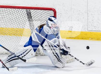 Thumbnail 2 in Braintree vs. Woburn Memorial (MIAA Division 1 Quarterfinal) photogallery.