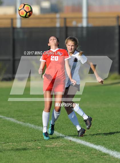 Thumbnail 3 in Tesoro vs. Huntington Beach (Mater Dei Premier Invitational) photogallery.