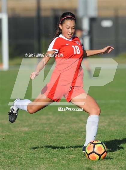 Thumbnail 1 in Tesoro vs. Huntington Beach (Mater Dei Premier Invitational) photogallery.