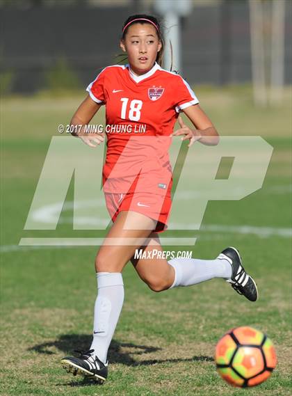 Thumbnail 3 in Tesoro vs. Huntington Beach (Mater Dei Premier Invitational) photogallery.